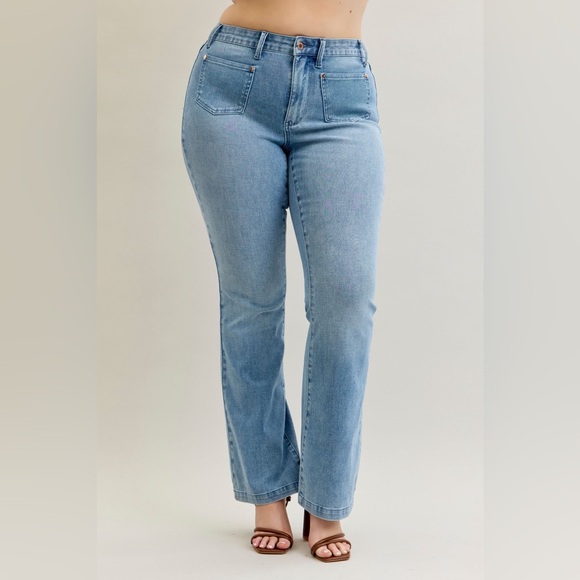 NEW🎉🎉Judy Blue Full Size Mid Rise Bootcut Jeans with Contrast Wash Plus Size - Picture 10 of 14